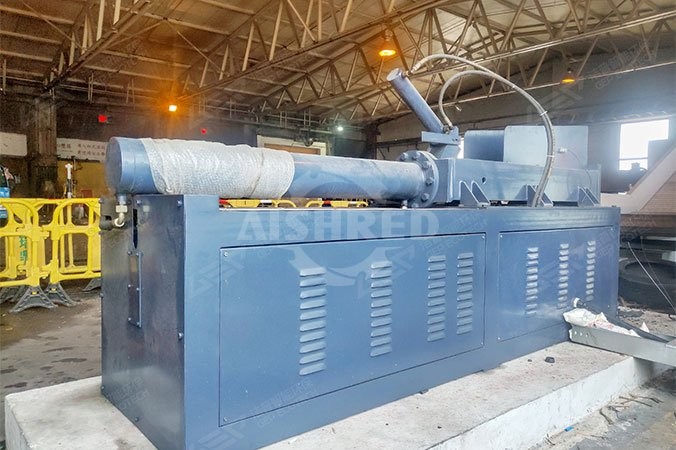 Débourreur de pneus